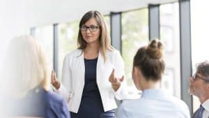 Why Your Expertise Isn’t Enough: Leaders Need a Story People Remember